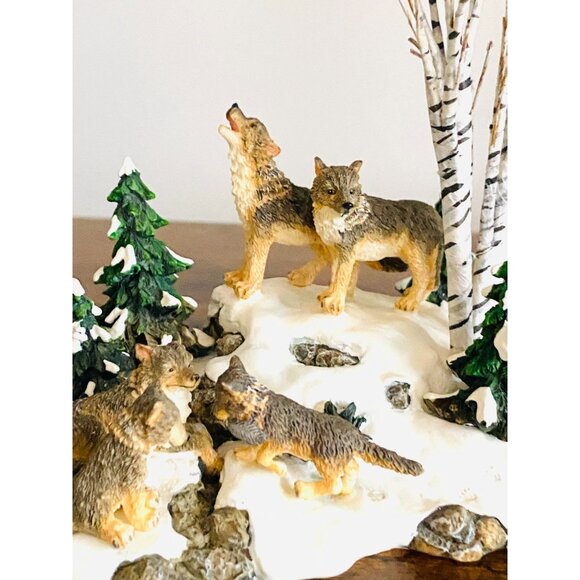 Department 56 Village Wolves In The Woods Christmas Village #52765 - Picture 4 of 6